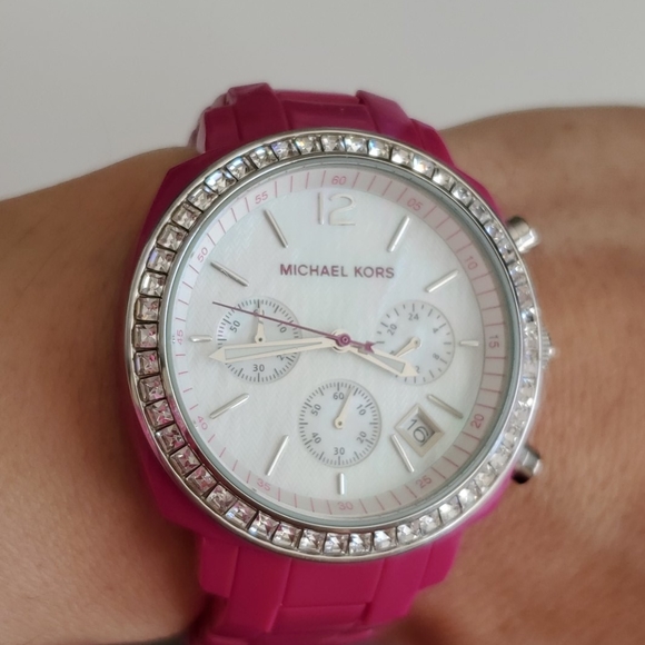 Michael Kors Ladies Watch - Picture 4 of 5